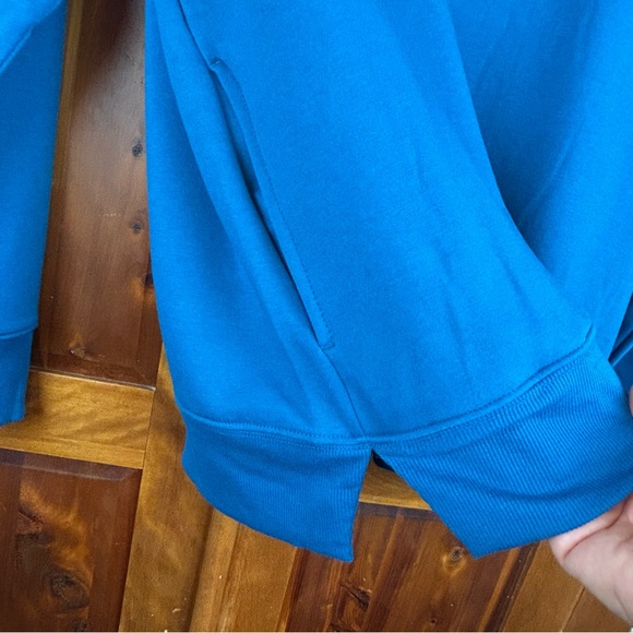 NEW - Danskin Blue Cozy Soft Comfy Crewneck Sweatshirt with Split Hem & Pockets - Picture 6 of 15